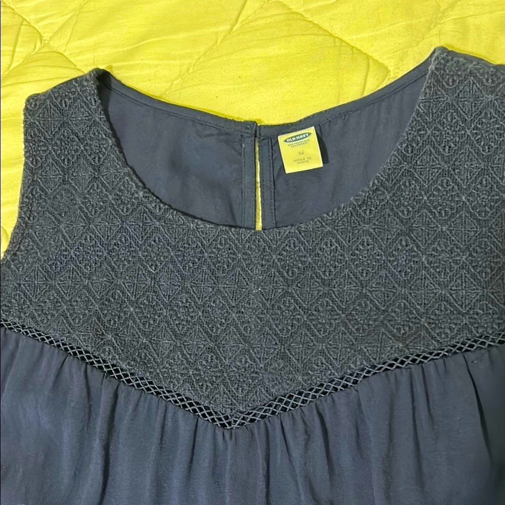 Old Navy Blue Sleeveless Relaxed Blouse - Picture 3 of 6